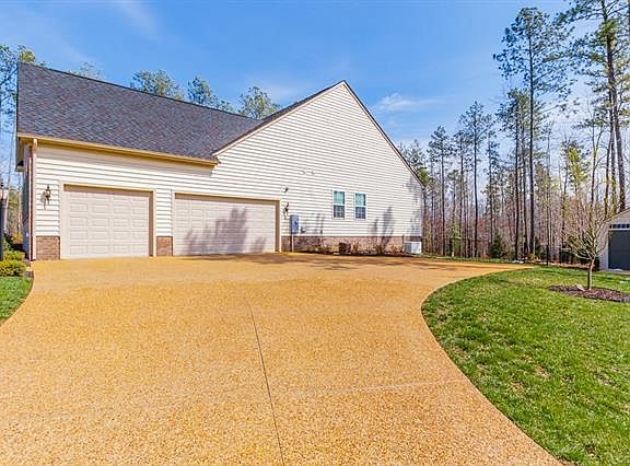 3rd image of 12104 Hermon Farms Ln