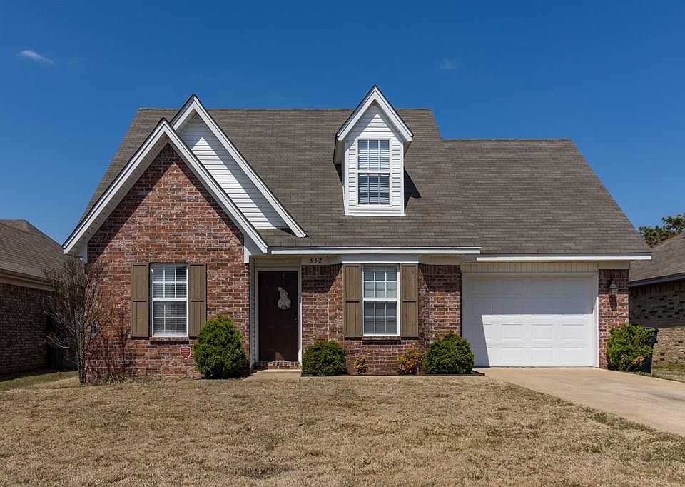 1st image of 552 Fernwood Dr