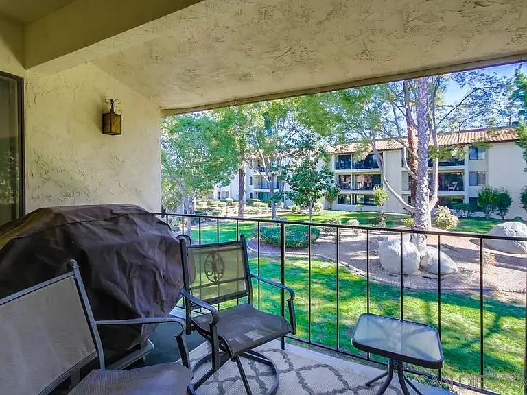 17617 Pomerado Rd #215 — Photo 27