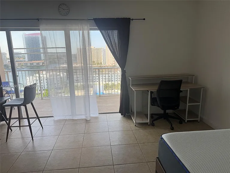 1965 S Ocean Dr #11H — Photo 10
