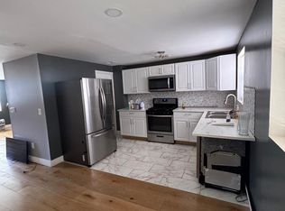 7553 Gilbert St, Philadelphia, PA 19150