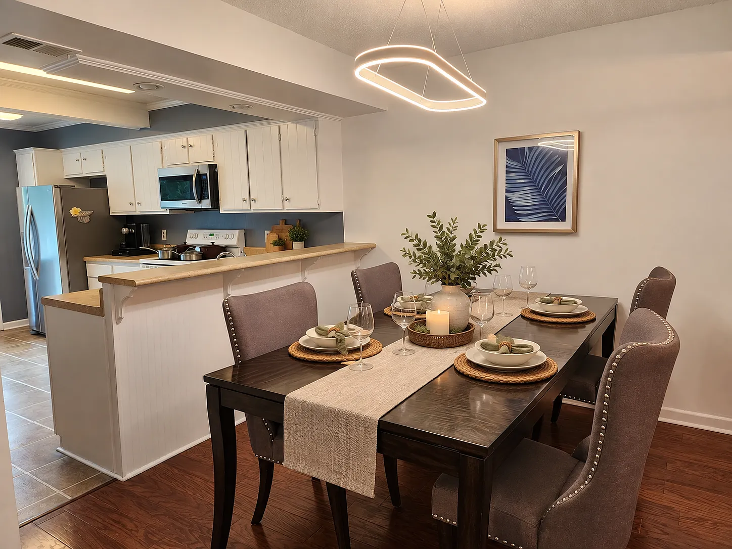 4 bed, 3.5 bath, 2100 sqft, $2,400 — Photo 4