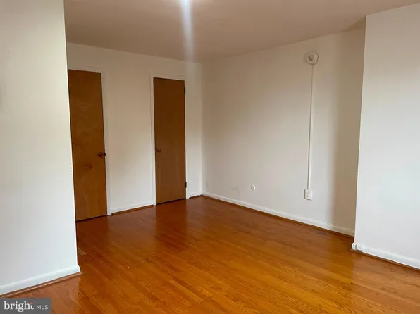 6649 Hegerman St, Philadelphia, PA 19135