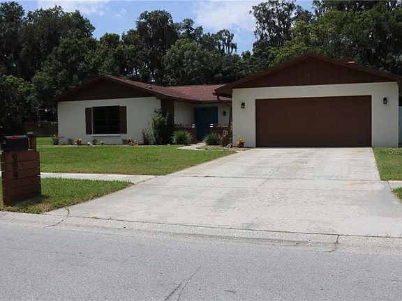 3rd image of 909 Winchester Ln