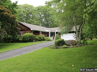 57 Peachtree Ln, Mount Sinai, NY 11766