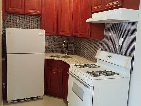 2nd image of 2056 Steinway St APT 1A