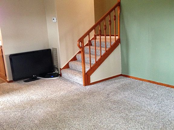 3rd image of 317 Sunset Ln