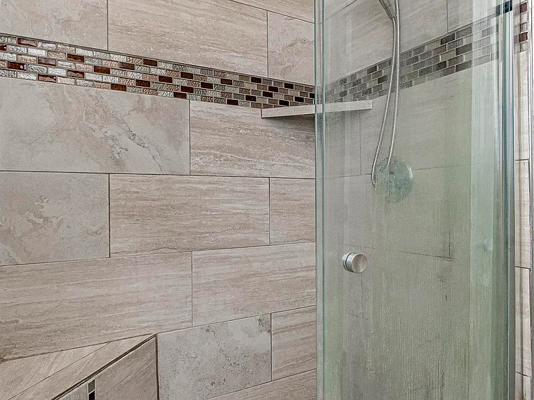 18163 Pinehurst Dr — Photo 16