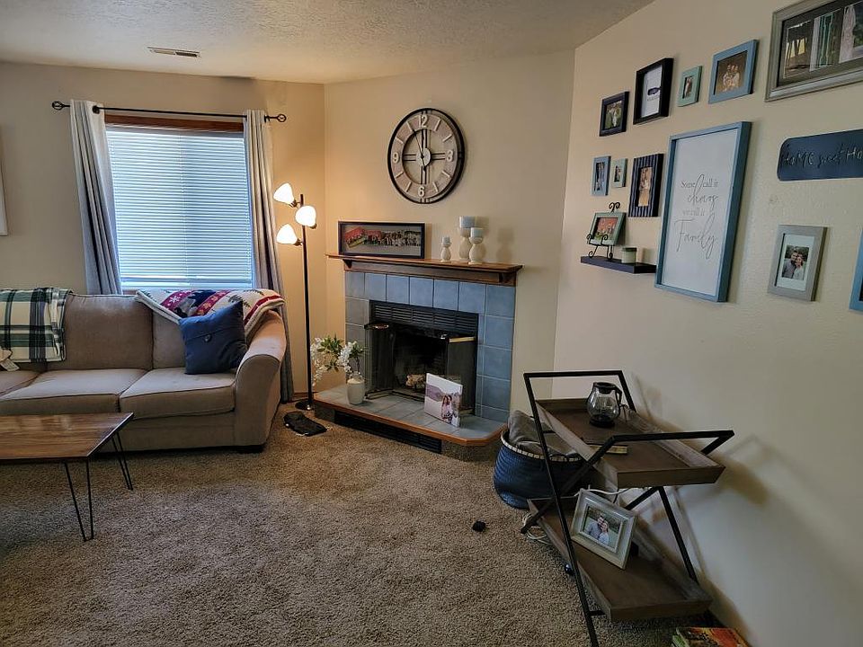 mini_Living room (2)_06172022