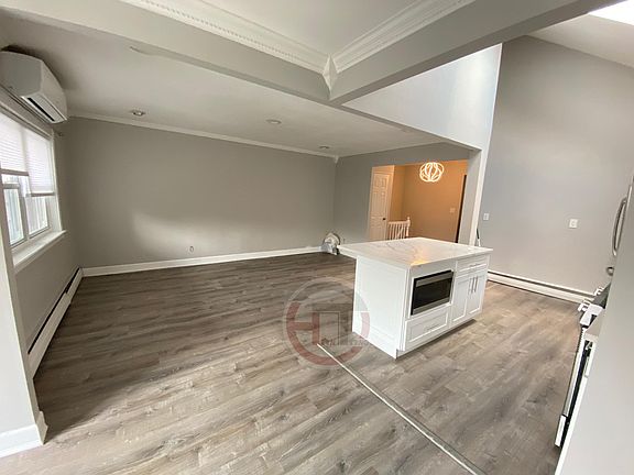 5th image of 3213 Randolph Pl #2