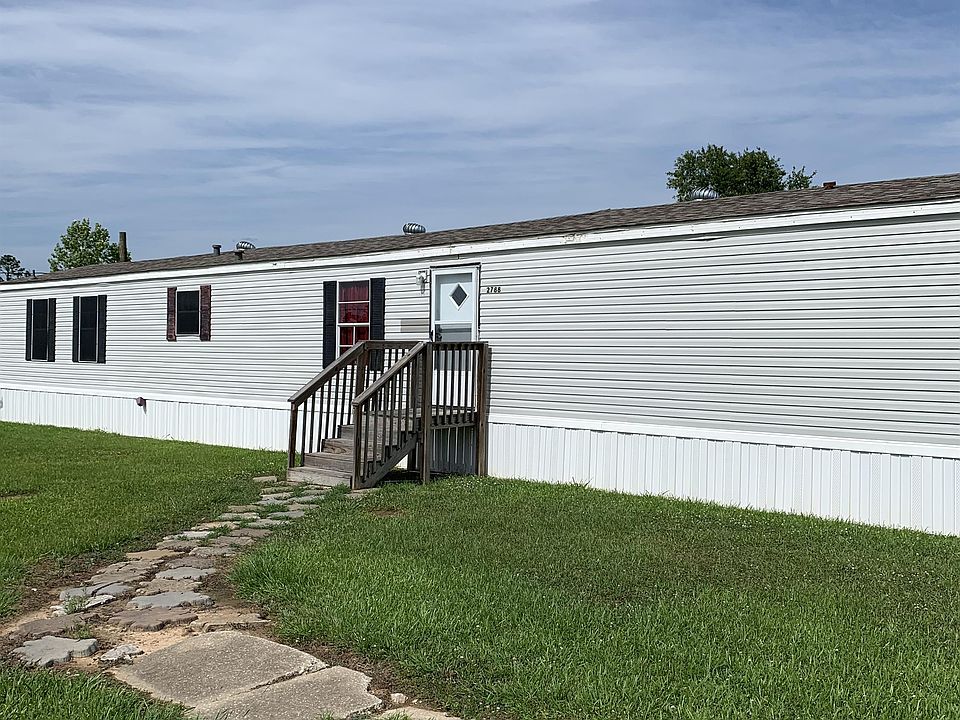 1st image of 2788 Balfour St