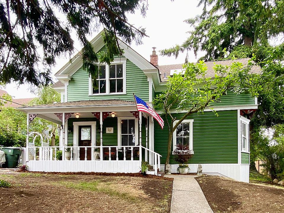 2nd image of 203 Avenue I
