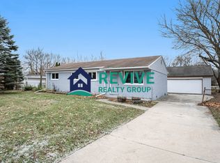 27275 Barbara Ct, Taylor, MI 48180