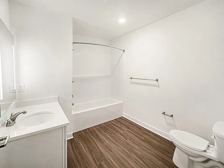 The Grove Apartment Homes — Photo 36