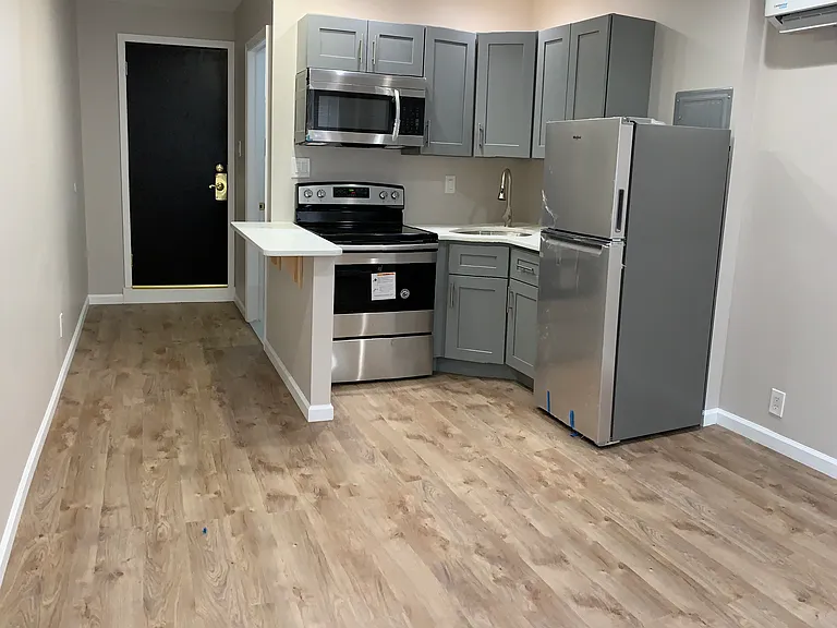 753 S 9th St #1F — Photo 1