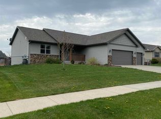 227 Noahs Arc, Evansville, WI 53536