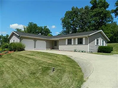 204 White Ln photo 1