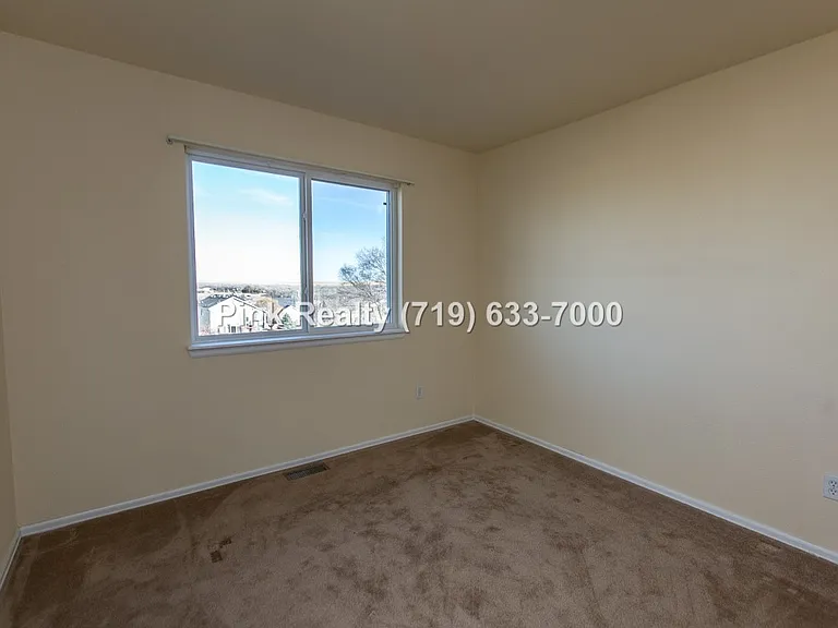 985 Ridgebury Pl — Photo 23