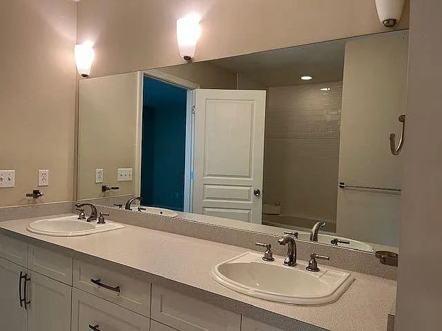 3905 E Newland Dr — Photo 18