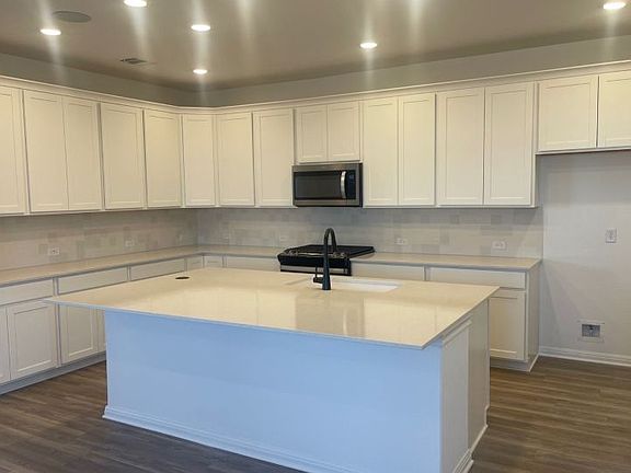 Eat-In Kitchen Island