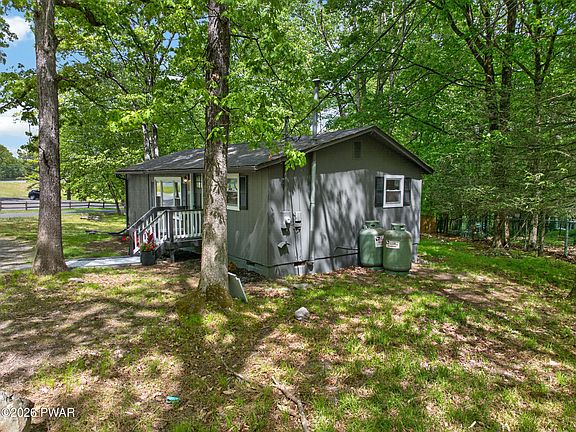 2nd image of 159 Sandstone Dr