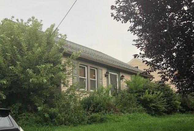 2nd image of 2119 Hobson Rd