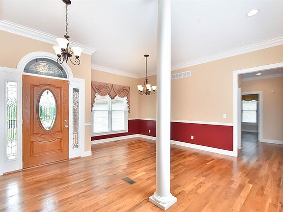 3rd image of 5212 Grey Oak Ln