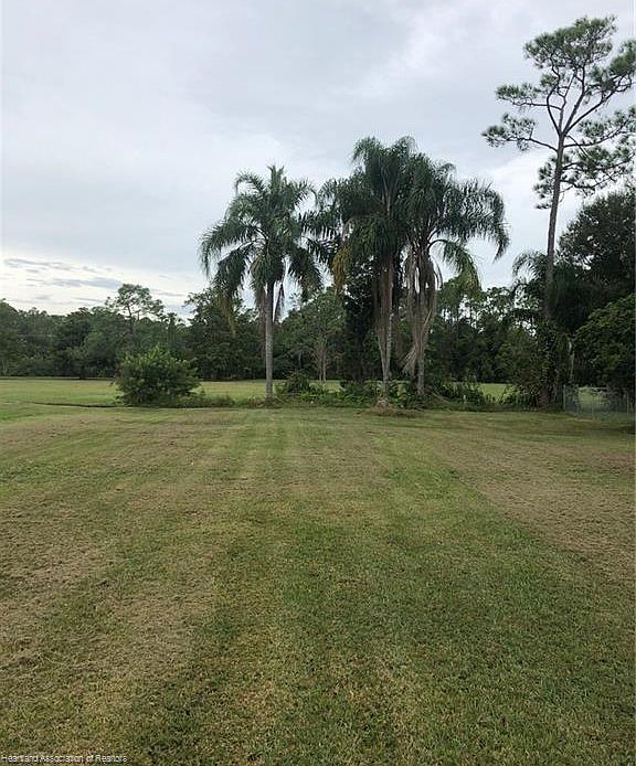 2nd image of 3236 Golfview Rd