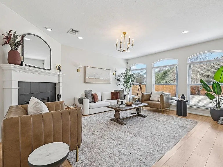 18712 Deep Water Dr — Photo 2