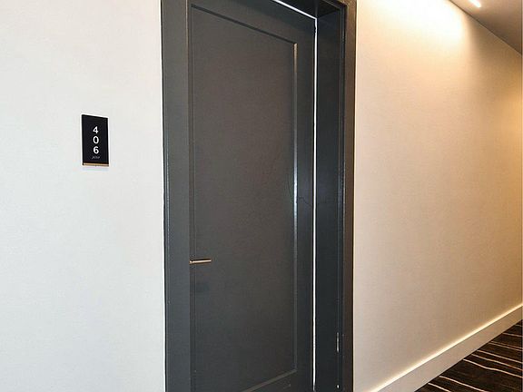 5th image of 1411 Key Blvd Unit 406