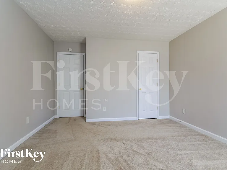 6919 Island Pointe Dr — Photo 10