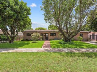 3220 SW 95th Ct, Miami, FL 33165