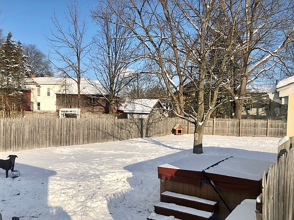 3rd image of 1 Levydale Park