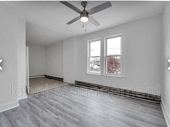 3rd image of 37-39 Elliott St #2R