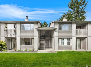 905 18th St NE APT D, Auburn, WA 98002