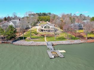 319 Badin View Dr, New London, NC 28127