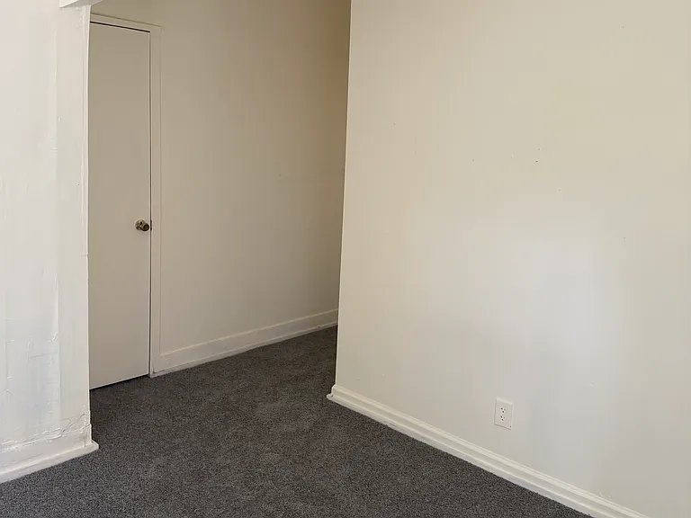 42 Nelson Ave #F — Photo 4