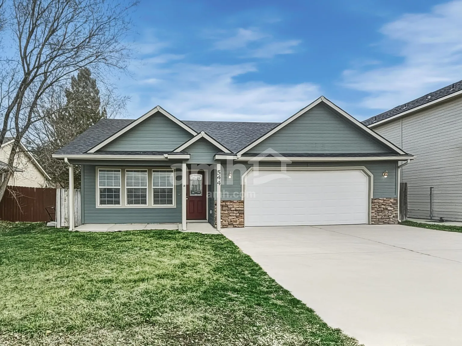 3 bed, 2.0 bath, 1650 sqft, $2,265 — Photo 1