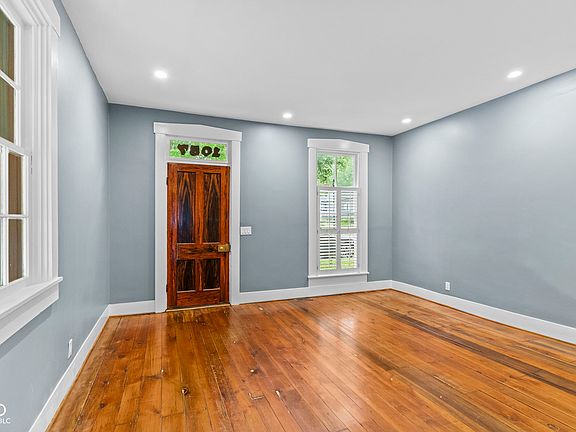 3rd image of 1057 W Main St