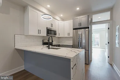3849 Fairmount Ave #2 Photo 1