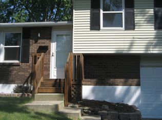 118 Lexington Farm Rd, Englewood, OH 45322