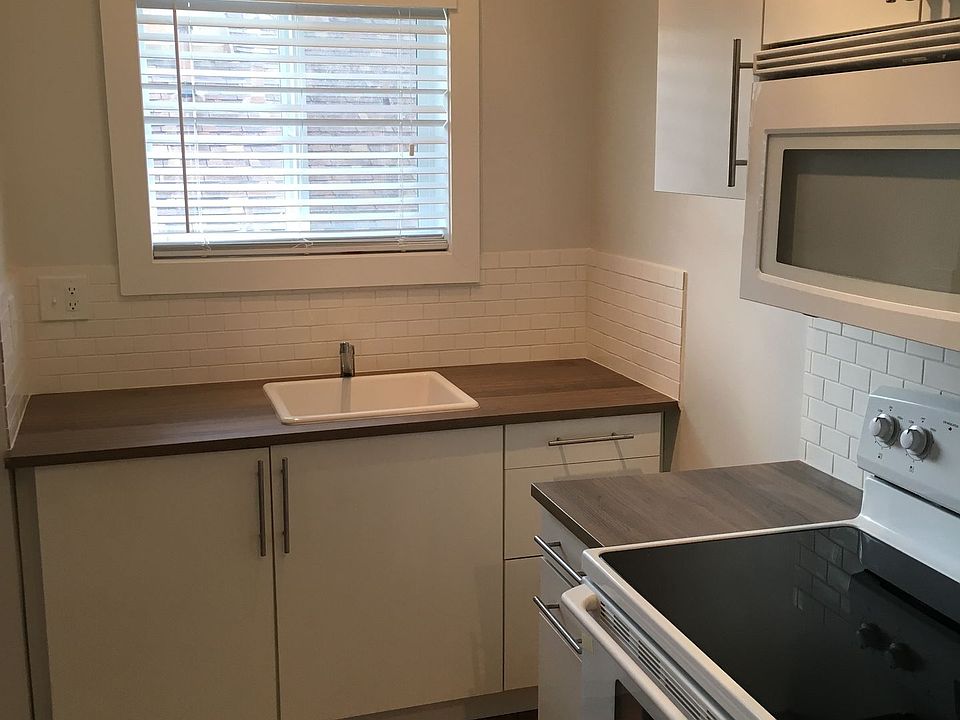1st image of 4933 Echo St #17