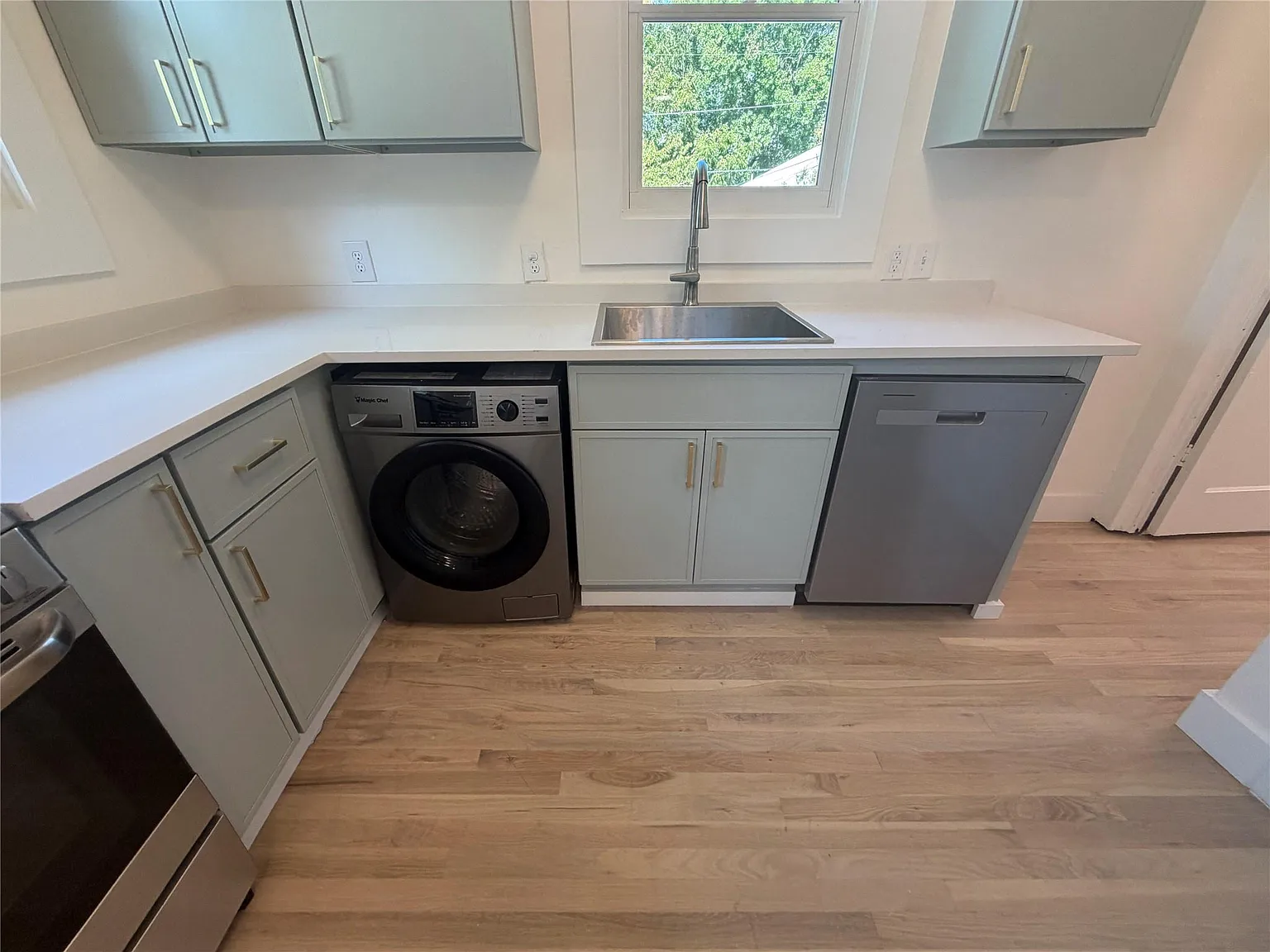 1 bed, 1.0 bath, 1000 sqft, $1,995 — Photo 3