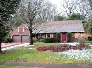 69 Patriot Ln, Manchester, CT 06040