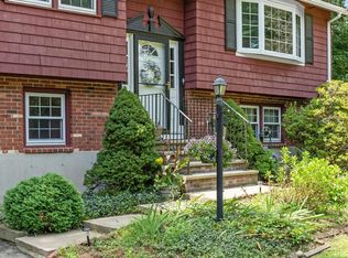 7 Meadowbrook Rd, North Chelmsford, MA 01863