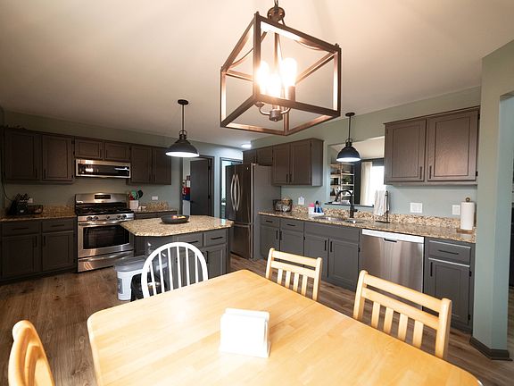 4th image of 3409 Norwood Ln