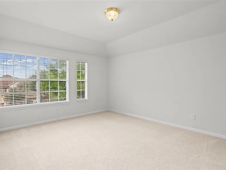 10700 Pointe View Dr — Photo 26