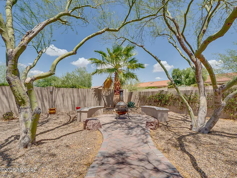 61736 E Oakwood Dr — Photo 19