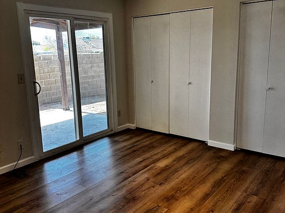 5th image of 422 S 32nd Pl
