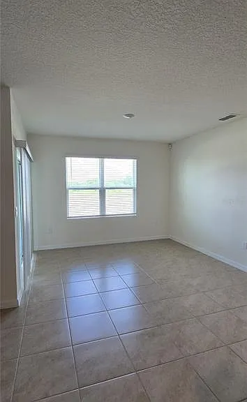 1136 Belfast Pl — Photo 8